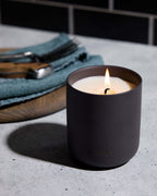 Razorloom Scented Candle - Sandalwood & Cedar